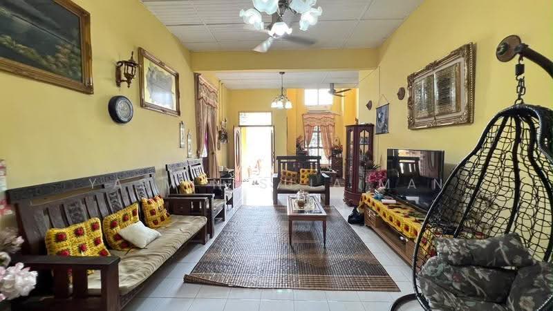Rumah Banglo untuk Dijual di Desa Pinggiran Putra (Dengkil) - Yasmin Sulaiman - Living Room - PropertyGuru.com.my