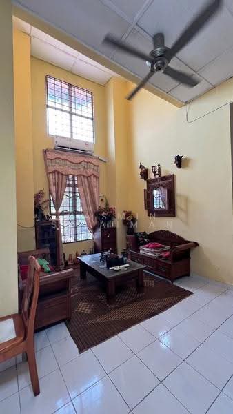 Rumah Banglo untuk Dijual di Desa Pinggiran Putra (Dengkil) - Yasmin Sulaiman - Living Room - PropertyGuru.com.my