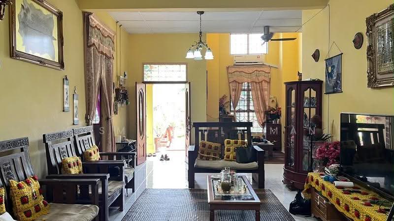 Rumah Banglo untuk Dijual di Desa Pinggiran Putra (Dengkil) - Yasmin Sulaiman - Living Room - PropertyGuru.com.my