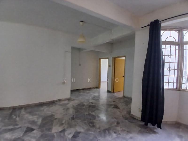 Apartment for Sale at Subang Perdana Goodyear Court 10 - KH Khoo - Living Room - PropertyGuru.com.my
