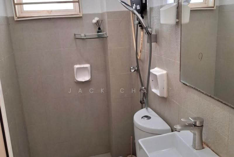 3-storey Terraced House for Rent in Taman Puncak Jalil (Seri Kembangan) - Jack Chan - Bathroom - PropertyGuru.com.my