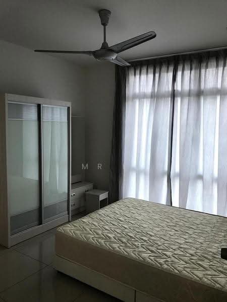 Kediaman Servis untuk Disewa di D'Ambience Residences (Pangsapuri Ikatan Flora) - Mr Lu - Bedroom - PropertyGuru.com.my