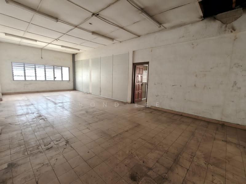 Factory for Rent in Kawasan Perusahaan Segambut (Segambut) - Bond Lee - Interior - PropertyGuru.com.my