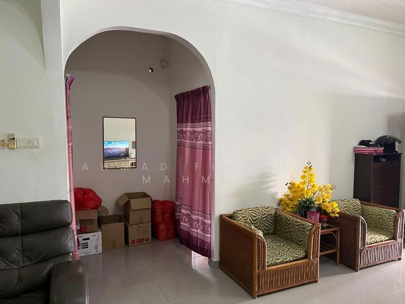 Semi-Detached House for Sale in Shah Alam (Selangor) - Ahmad Firdaus Mahmod - Living Room - PropertyGuru.com.my