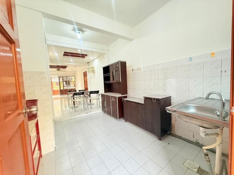 Apartment for Sale at Lily & Jasmine Apartment - Stefan Yu - Kitchen - PropertyGuru.com.my