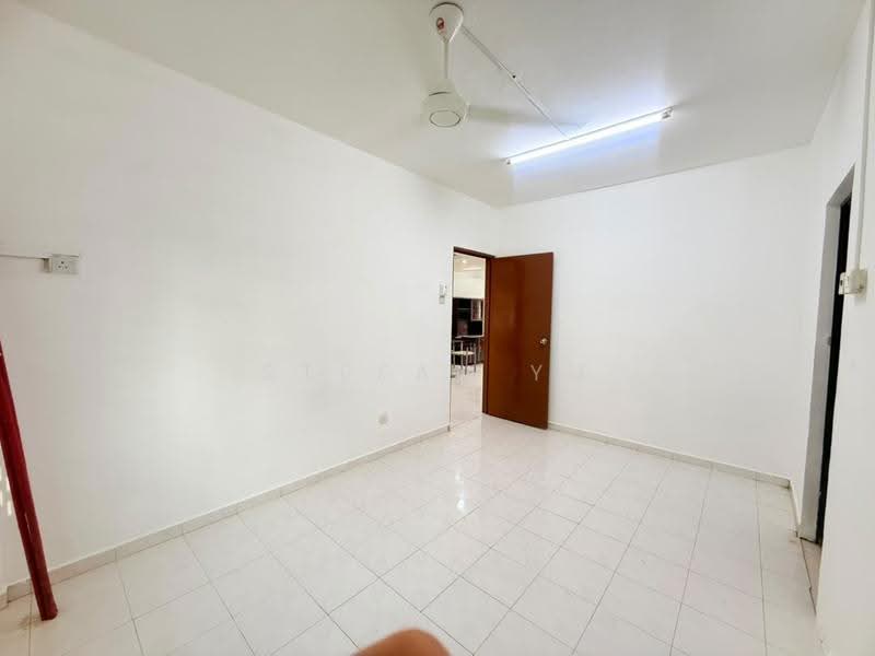 Apartment for Sale at Lily & Jasmine Apartment - Stefan Yu - Interior - PropertyGuru.com.my