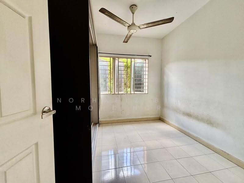 Condominium for Sale at Cengal Condominium - Norhafiz Bin Mohd Nor - Bedroom - PropertyGuru.com.my