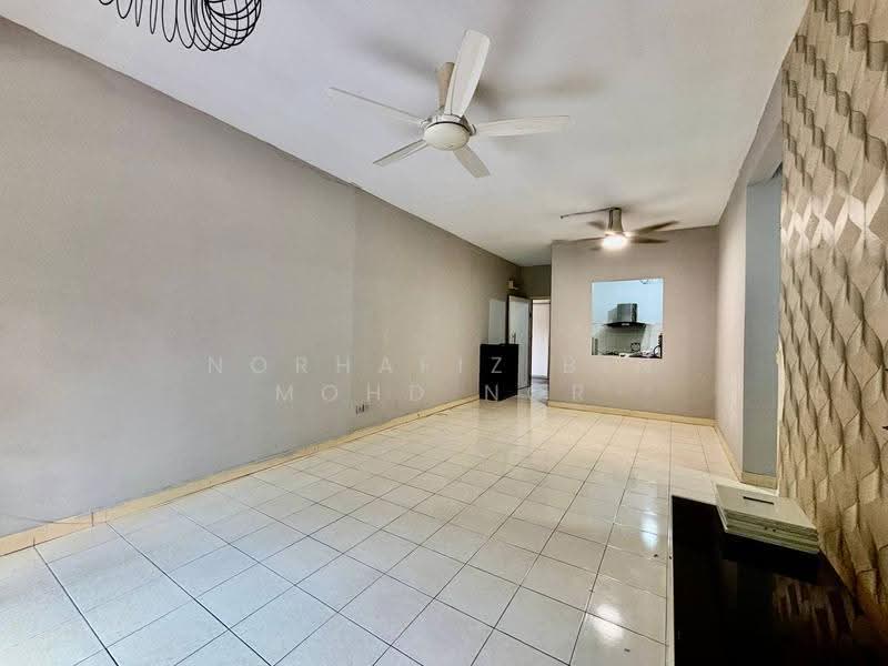 Condominium for Sale at Cengal Condominium - Norhafiz Bin Mohd Nor - Living Room - PropertyGuru.com.my