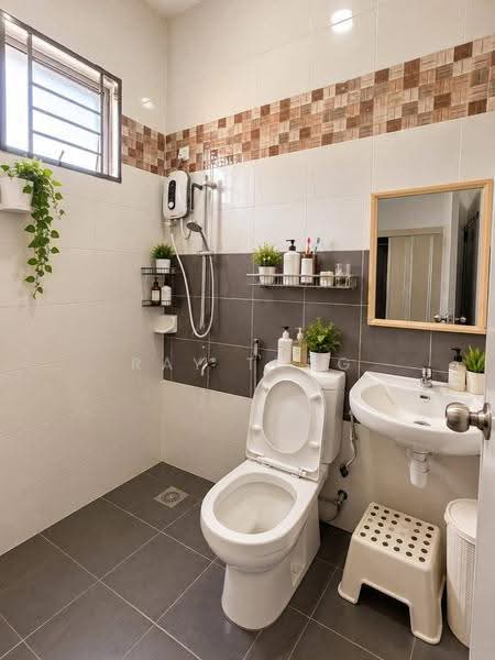 2-storey Terraced House for Sale in Taman Dato' Chellam (Ulu Tiram) - Ray Tung - Bathroom - PropertyGuru.com.my