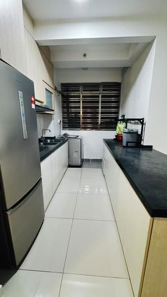 Pangsapuri untuk Disewa di Austin Suites (Permata Austin) - Alanis Lee - Kitchen - PropertyGuru.com.my