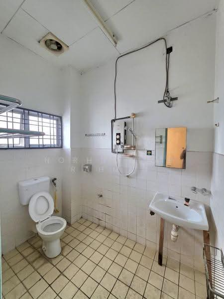 2-storey Terraced House for Sale in Bandar Teknologi Kajang (Kajang) - Norhuda Ab Rahman - Bathroom - PropertyGuru.com.my