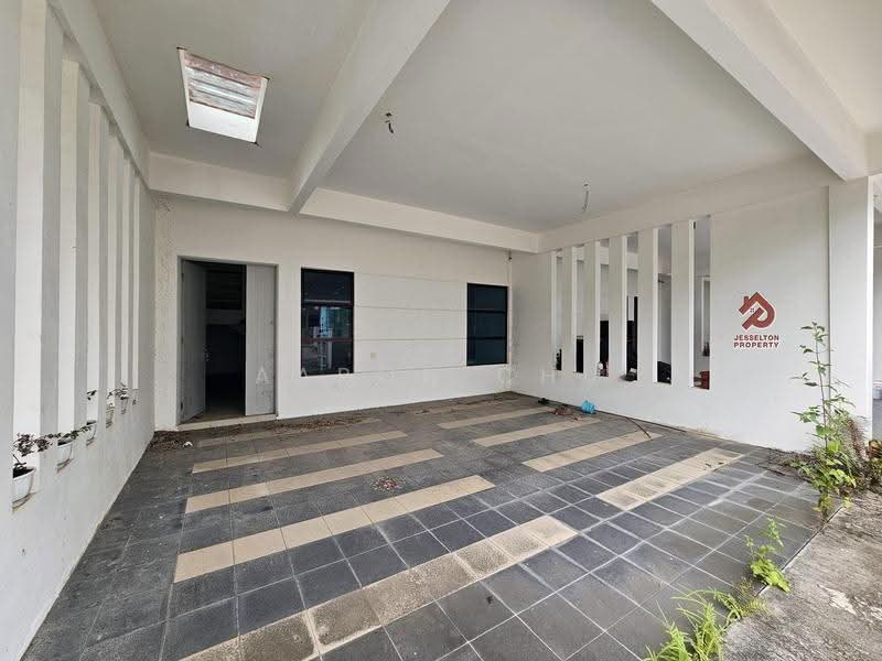 Rumah Teres 2-Tingkat untuk Dijual di Penampang (Sabah) - Aaron Chu - 22fy Width Car Porch - PropertyGuru.com.my