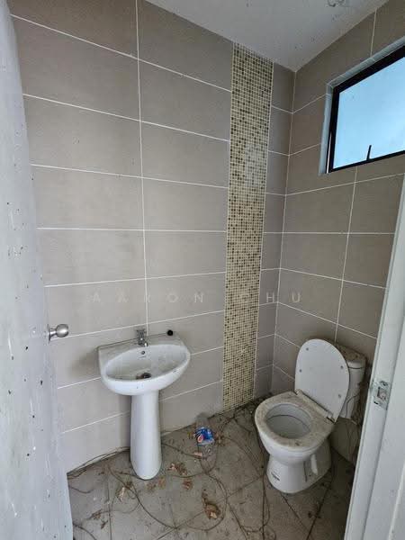 Rumah Teres 2-Tingkat untuk Dijual di Penampang (Sabah) - Aaron Chu - GF Common Toilet - PropertyGuru.com.my