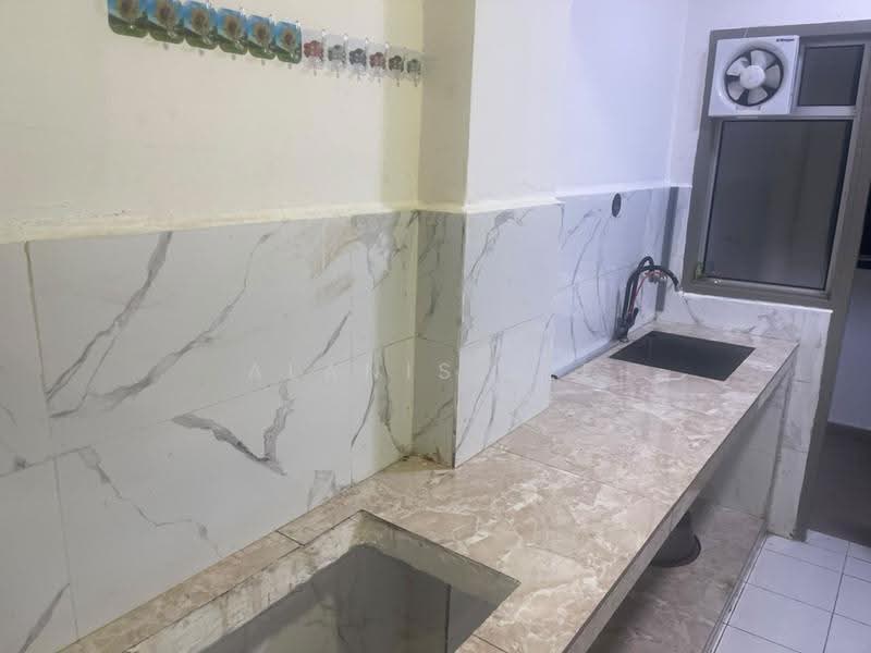Apartment for Rent at Pangsapuri Pulai Mutiara - Alanis Lee - PropertyGuru.com.my