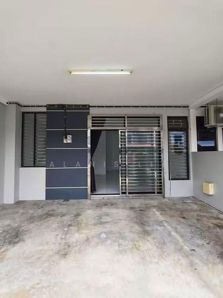 Rumah Teres 2-Tingkat untuk Disewa di Bukit Indah (Iskandar Puteri (Nusajaya)) - Alanis Lee - Entrance - PropertyGuru.com.my