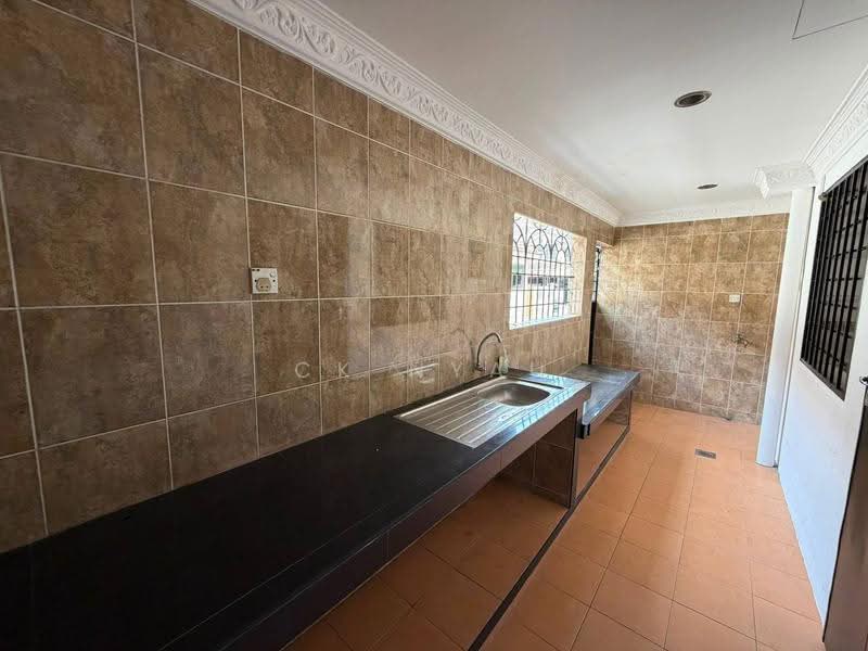2-storey Terraced House for Sale in Ipoh (Perak) - Ck Nyau - Kitchen - PropertyGuru.com.my