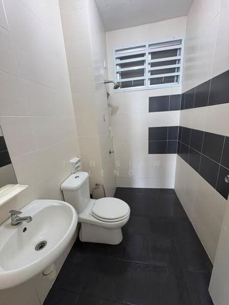Kondominium untuk Disewa di Kalista Residence - Tan Siew Leng - Bathroom - PropertyGuru.com.my