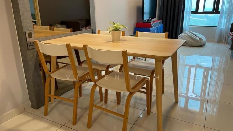 Service Residence for Sale at D'Summit Residences - Vivien Teh - Dining Room - PropertyGuru.com.my