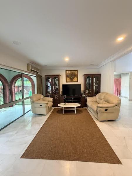 Rumah Berkembar untuk Dijual di Seksyen 17 (Petaling Jaya) - Airul R - Living Room - PropertyGuru.com.my