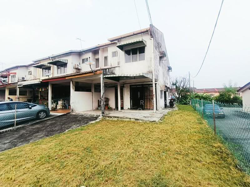 Rumah Teres untuk Dijual di Klang (Selangor) - Ahmad Firdaus Mahmod - Exterior - PropertyGuru.com.my