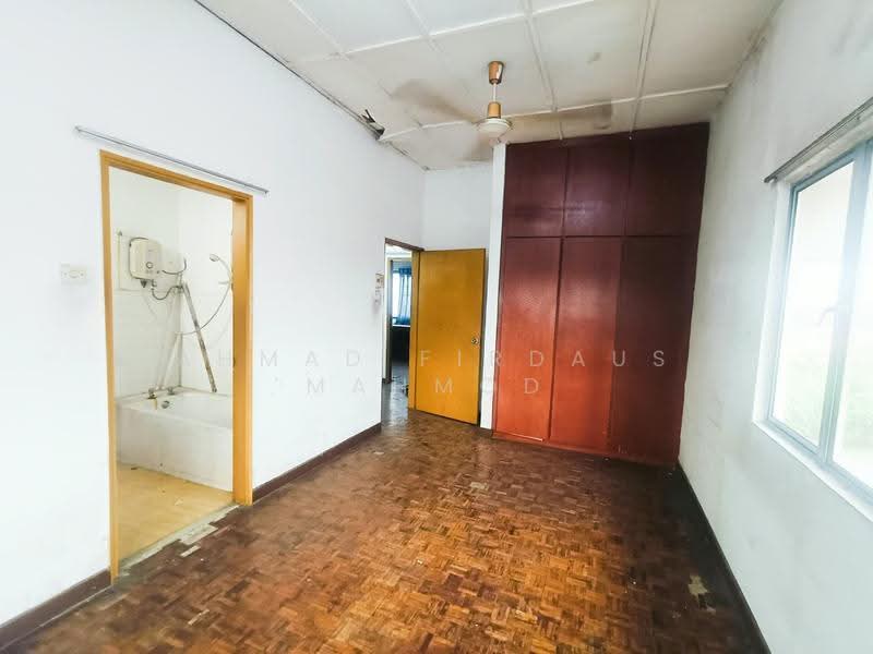 Rumah Teres untuk Dijual di Klang (Selangor) - Ahmad Firdaus Mahmod - Bathroom - PropertyGuru.com.my