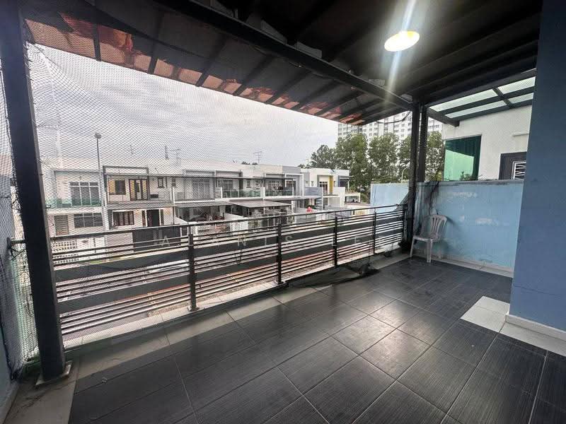 2-storey Terraced House for Rent in Bukit Indah (Iskandar Puteri (Nusajaya)) - Alanis Lee - Balcony - PropertyGuru.com.my