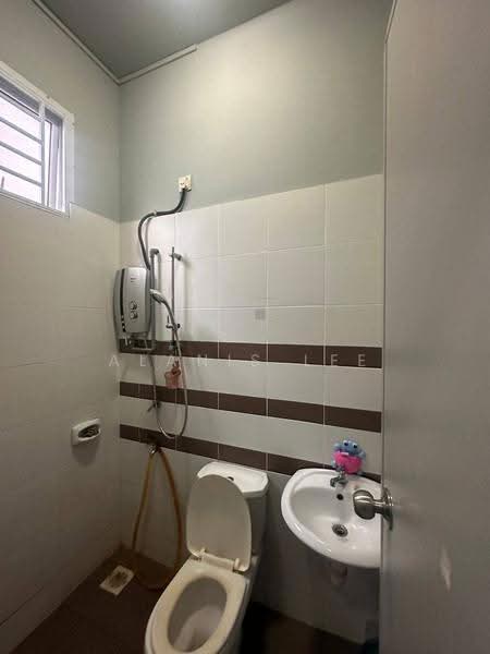 2-storey Terraced House for Rent in Bukit Indah (Iskandar Puteri (Nusajaya)) - Alanis Lee - Bathroom - PropertyGuru.com.my