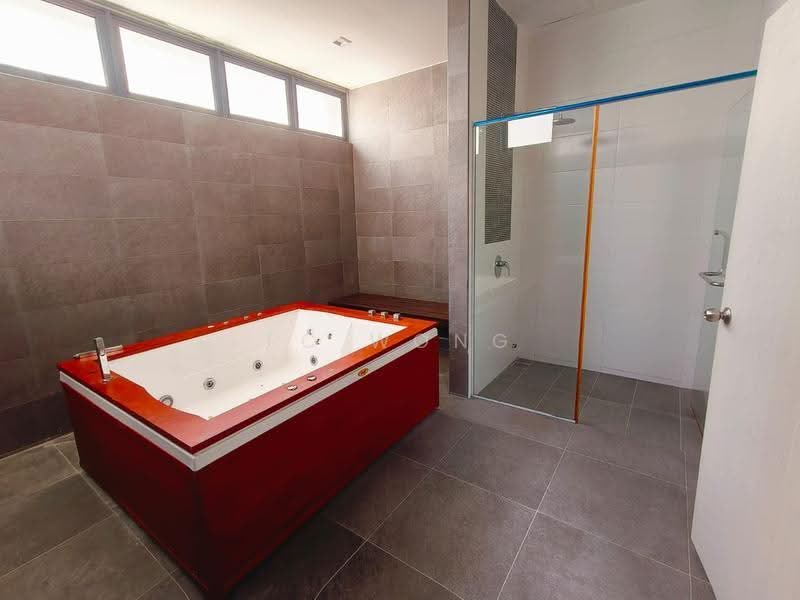 Semi-Detached House for Sale in Usj 1 (Subang Jaya) - FC Wong - Bathroom - PropertyGuru.com.my
