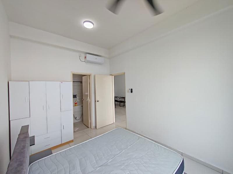 Service Residence for Rent at D'Summit Residences - Alanis Lee - Bedroom - PropertyGuru.com.my
