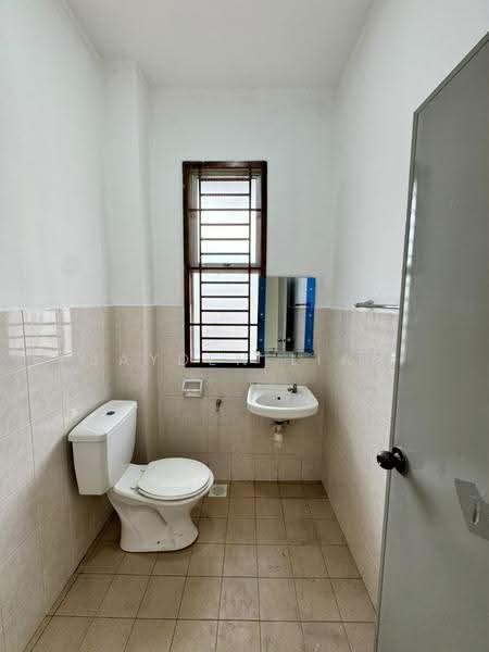 2-storey Terraced House for Sale in Bandar Putra Kulai (Kulai) - Jayden Lian - Bathroom - PropertyGuru.com.my