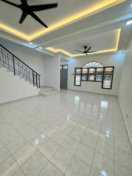 2-storey Terraced House for Sale in Bandar Putra Kulai (Kulai) - Jayden Lian - Living Room - PropertyGuru.com.my