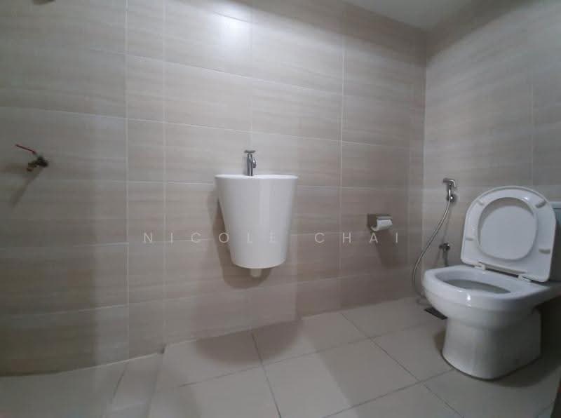 Service Residence for Sale at Serviced Residence @ 3 Towers - Nicole Chai - Bathroom - PropertyGuru.com.my