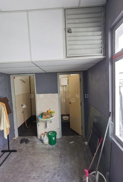 Kedai / Pejabat untuk Disewa di Johor Bahru (Johor) - Desmond Bong - Bathroom - PropertyGuru.com.my