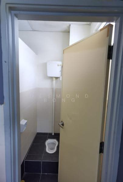 Kedai / Pejabat untuk Disewa di Johor Bahru (Johor) - Desmond Bong - Bathroom - PropertyGuru.com.my