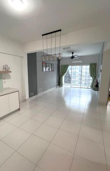 Kondominium untuk Dijual di Casa Tropika - Chan Chong Liang - Living Room - PropertyGuru.com.my