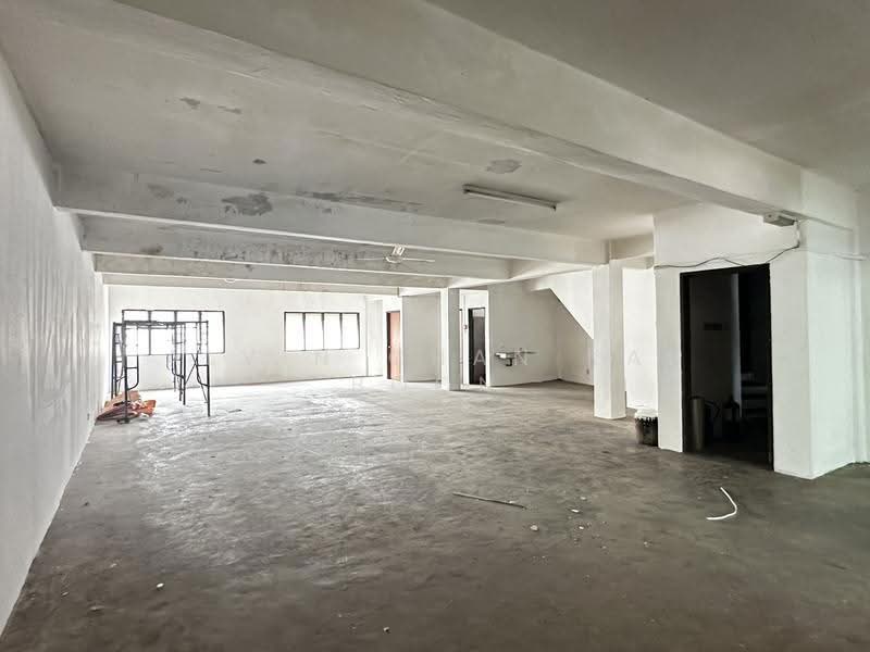 Kedai / Pejabat untuk Disewa di Jasin (Melaka) - Alvin Chan Kai Boon - 1st floor interior - PropertyGuru.com.my
