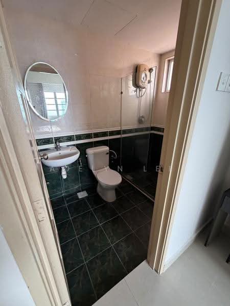 Kondominium untuk Disewa di Continental Heights - Adelyn Lee - Bathroom - PropertyGuru.com.my