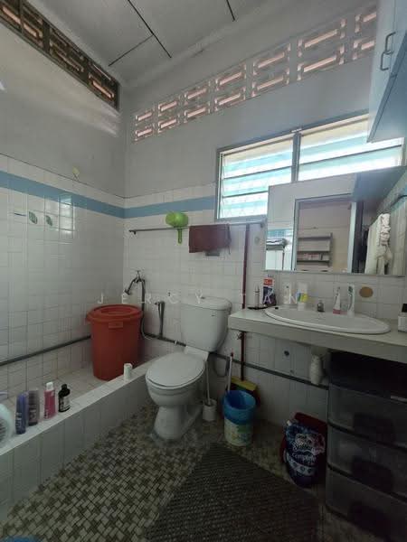 Rumah Banglo untuk Dijual di Salak South (Kuala Lumpur) - Jercy Tan - Bathroom - PropertyGuru.com.my
