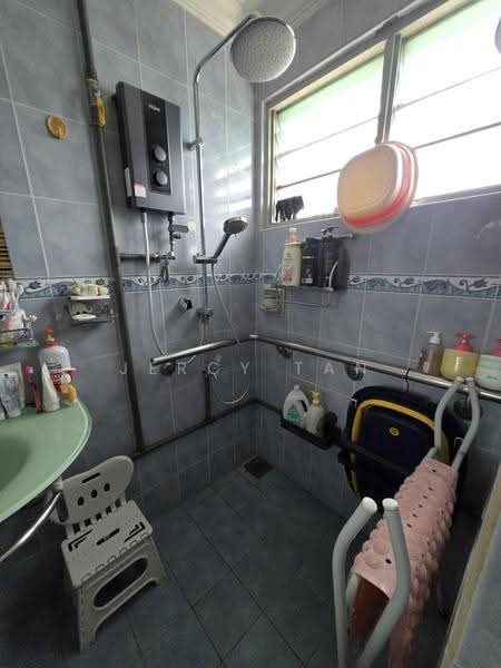Rumah Banglo untuk Dijual di Salak South (Kuala Lumpur) - Jercy Tan - Bathroom - PropertyGuru.com.my