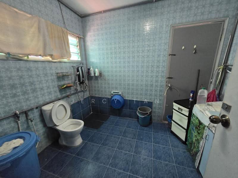 Rumah Banglo untuk Dijual di Salak South (Kuala Lumpur) - Jercy Tan - Bathroom - PropertyGuru.com.my