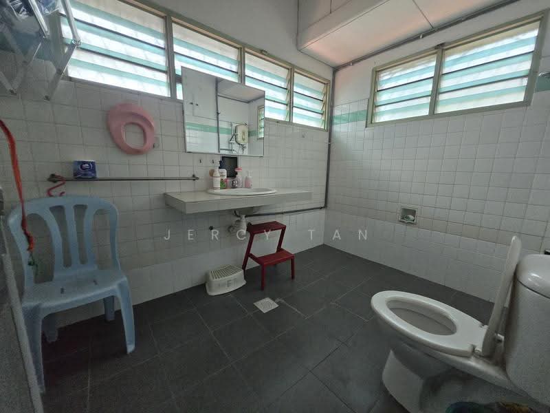 Rumah Banglo untuk Dijual di Salak South (Kuala Lumpur) - Jercy Tan - Bathroom - PropertyGuru.com.my