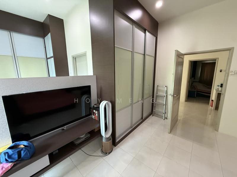Semi-Detached House for Sale in Bukit Jambul (Bukit Jambul) - Hoy Meng - Bedroom - PropertyGuru.com.my
