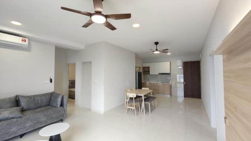 Kediaman Servis untuk Disewa di Maxim Risen - Kendra Kam - Living Room - PropertyGuru.com.my