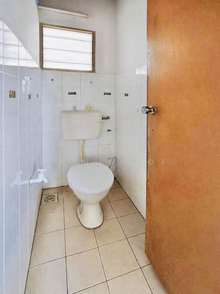 Apartment for Sale at Pangsapuri Melor - Erin Yusof - Bathroom - PropertyGuru.com.my