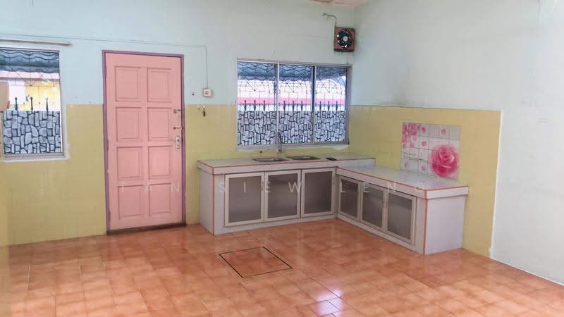 1-storey Terraced House for Rent in Seremban (Negeri Sembilan) - Tan Siew Leng - Kitchen - PropertyGuru.com.my