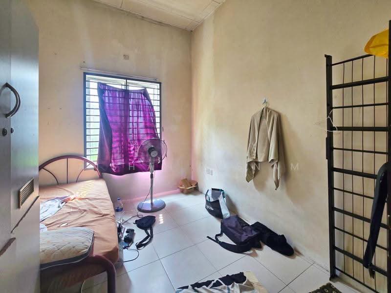 Semi-Detached House for Sale in Bandar Saujana Putra (Tanjong Duabelas) - Aishah Rosnam - Bedroom - PropertyGuru.com.my