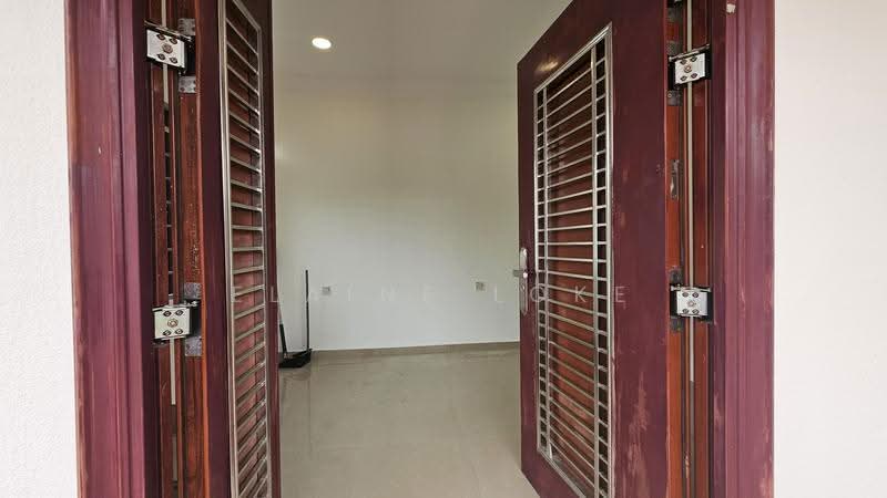 Rumah Banglo untuk Dijual di Shah Alam (Selangor) - Elaine Loke - Entrance - PropertyGuru.com.my