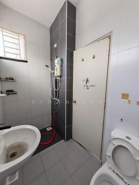 Rumah Teres 2-Tingkat untuk Dijual di Austin (Johor Bahru) - Ethan Gan - Bathroom - PropertyGuru.com.my