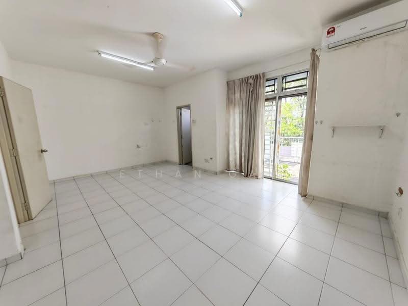 Rumah Teres 2-Tingkat untuk Dijual di Austin (Johor Bahru) - Ethan Gan - Living Room - PropertyGuru.com.my