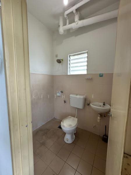 Apartment for Rent at Pangsapuri Kasuarina - Keith See - Bathroom - PropertyGuru.com.my